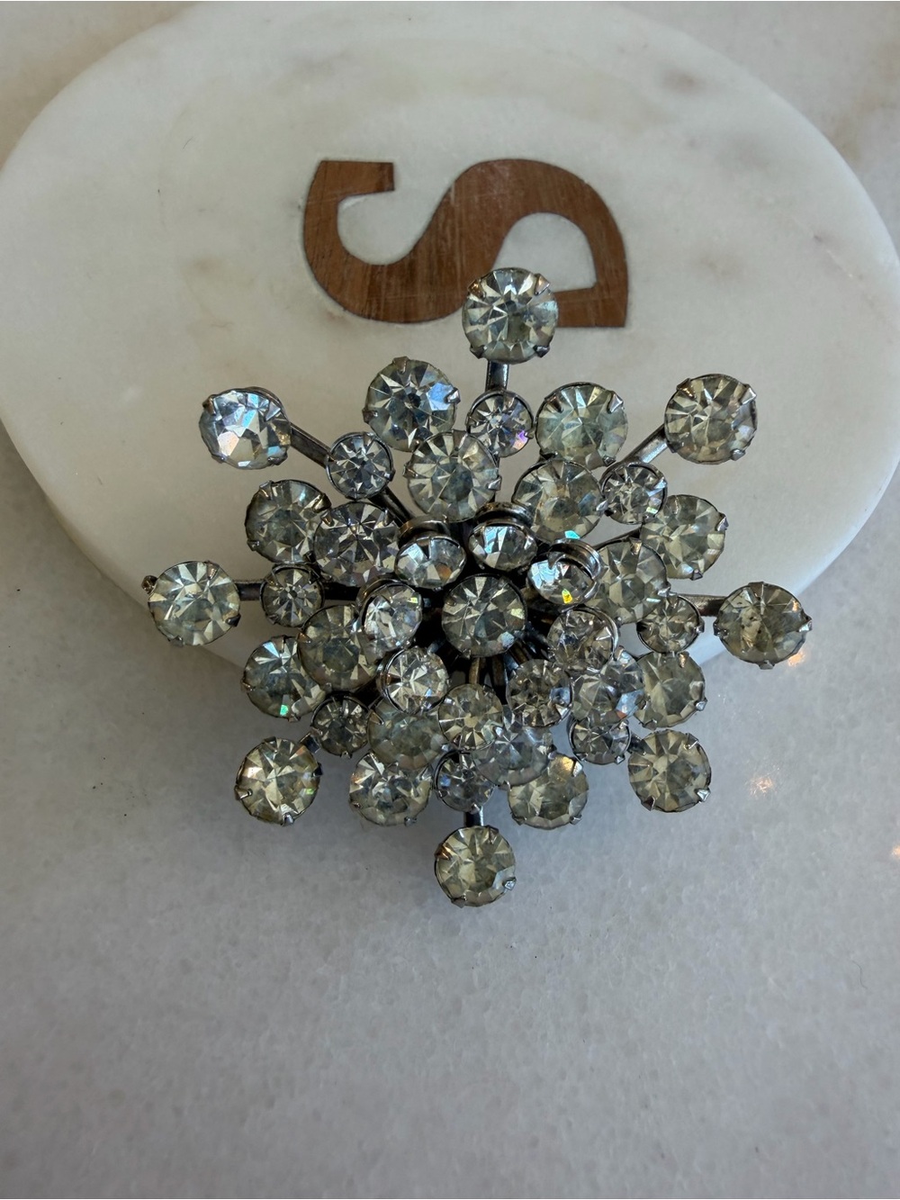 Vintage Crystal Cluster Brooch - Elegant Women's Jewelry - Picture 2 of 4